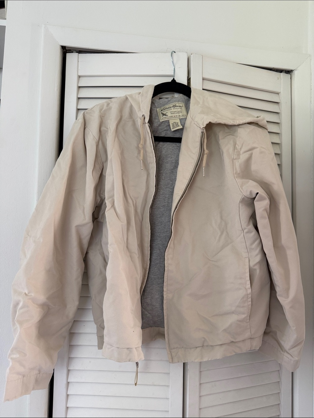 Eddie Bauer Women's Lightweight Hooded Jacket in Cream